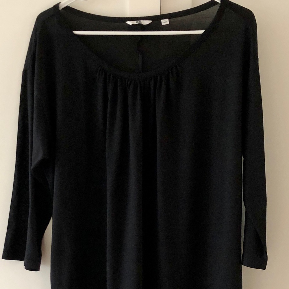 UNIQLO Black Knit Silk Jersey Scoop Neck Top with 3/4 Sleeves, size S